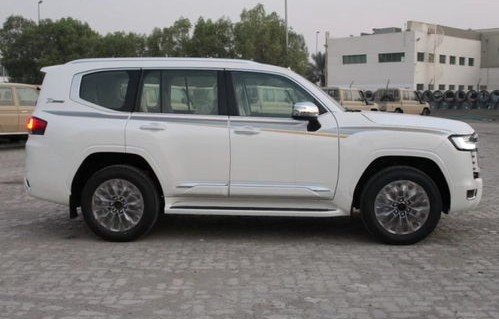 2024款丰田黑旋风suv价格(丰田黑轿车)