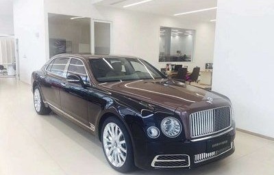 宾利轿跑车价格及图片(宾利车图片大全大图)