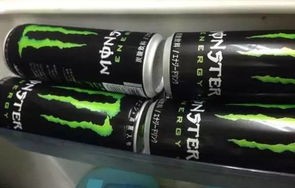 男子连续四个月每天一箱饮料，险失明——警惕饮料过度摄入的危害