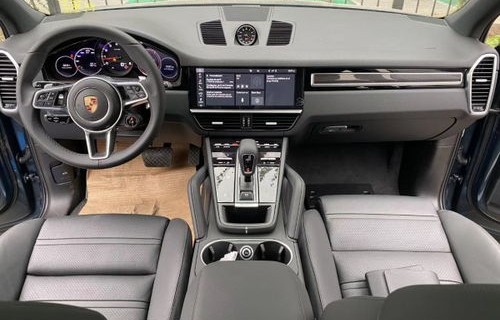 保时捷卡宴2020款(保时捷卡宴2020款油箱多大)