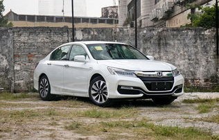 本田雅阁最新款10代(本田雅阁最新款10代多少钱)