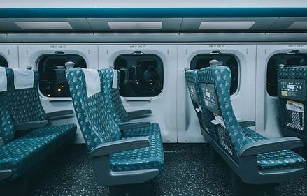 高铁座椅犄角之谜，功能与用途的探索