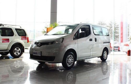 日产NV200价格分析，市场走势、车型差异及购买建议