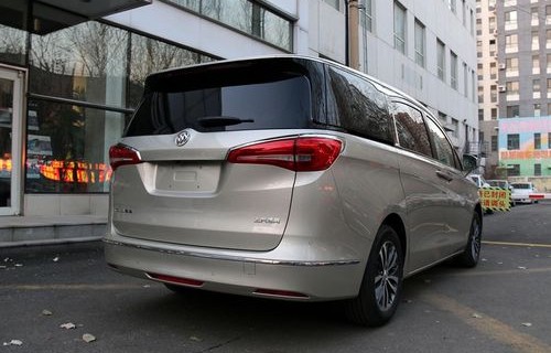 别克gl8图片与报价(别克gl8图片与报价车身尺寸)