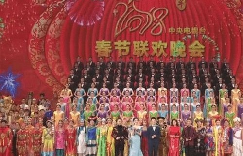 从春晚配角到主角，他熬了20年的坚韧与辉煌