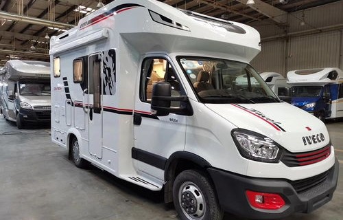 新依维柯6座价格及图片(看一下新车依维柯的价格)