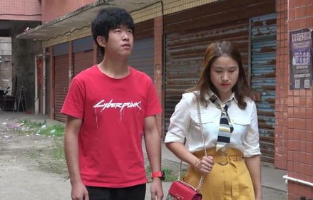 厂花嫂子的秘密，一晚推门的短剧之旅