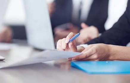 心理困境下的悲剧，士兵自杀现象的深度解析