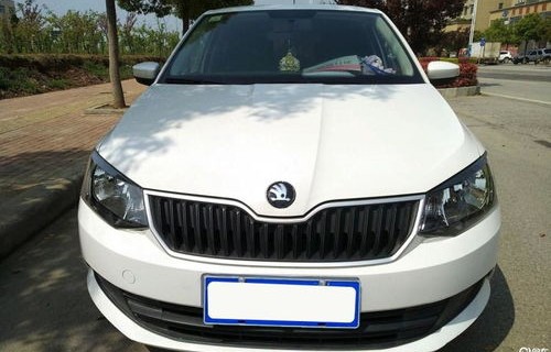 大众斯柯达晶锐报价及图片(大众斯柯达晶锐报价及图片及价格)