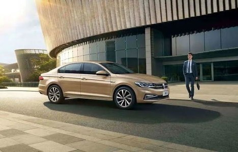 宝来轿车价格及图片(宝来价格2020款价格及图片)