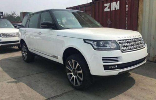 路虎揽胜行政(路虎揽胜行政加长版图片)