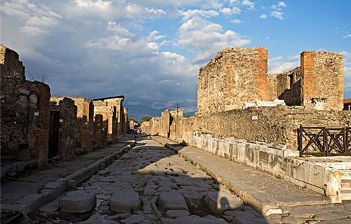 广东东莞揭秘南海卫城墙遗址，古迹重现，历史再续