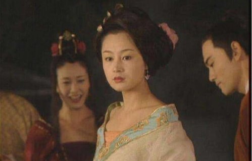 短剧当皇后成了豪门太太——91集的华丽蜕变