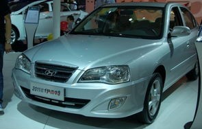 24款伊兰特配置参数(24款伊兰特配置参数表)