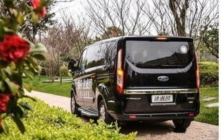 福特商务车7座途睿欧(福特商务车7座途睿欧豪华版图片)