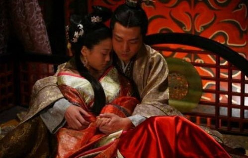 王爷，你的王妃又跑了——反骨王妃的83集大戏