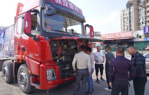 陕汽重卡(陕汽重卡广告)