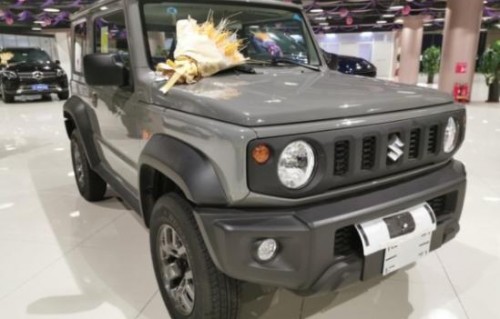 奔驰迷你mini新款报价2020(奔驰迷你mini新款报价2020颜色)