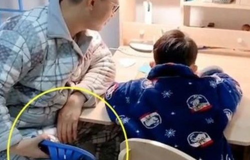 爸爸辅导孩子作业，意外遭遇心肌梗死的惊魂时刻