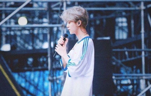 鹿晗的浓妆之谜，放飞自我，探索艺术新境界