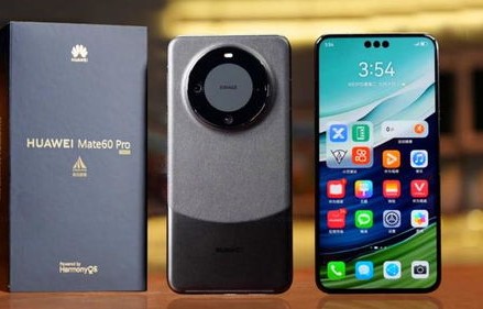 华为Mate70系列，预订量破百万的科技巨献