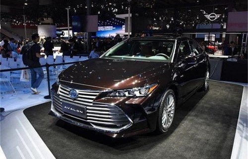 丰田亚洲龙(丰田亚洲龙多少钱)