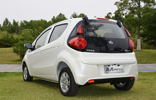 长安奔奔mini纯电动汽车(长安奔奔mini新能源电动汽车)