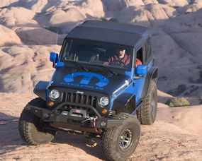 牧马人女士款越野车(jeep牧马人女款车)