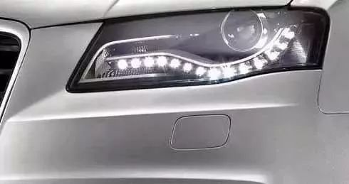 荣威电动汽车(荣威电动汽车充电故障灯闪) 荣威电动汽车(荣威电动汽车充电故障灯闪)