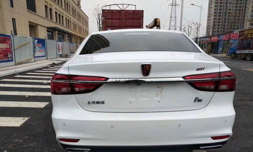 荣威和吉利哪个档次高(荣威和吉利哪个档次高一点)