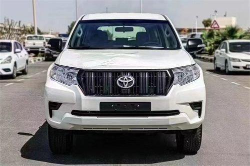 丰田普拉多2023款报价及图片(丰田普拉多2023款报价及图片军绿色)