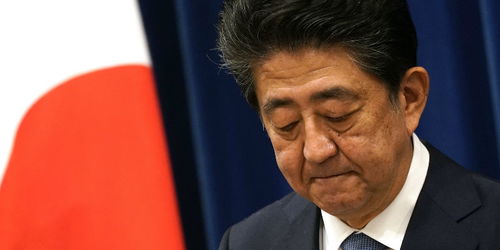 日本首相的吃相问题，公众眼中的形象与网络批评的反思