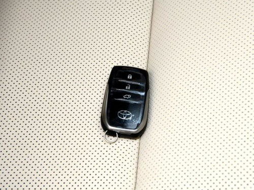 卡罗拉(卡罗拉更换钥匙电池视频)