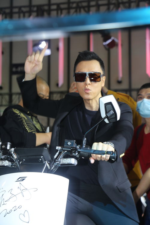 甄子丹亲临现场观看UFC，武道精神的跨界碰撞