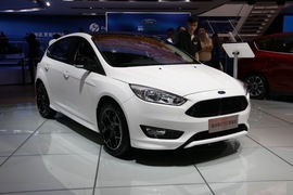 福特福克斯图片(福特福克斯图片白色)