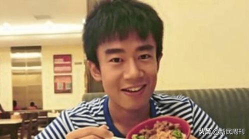 王鹤棣的独特美食体验，一口吃了一捆折耳根