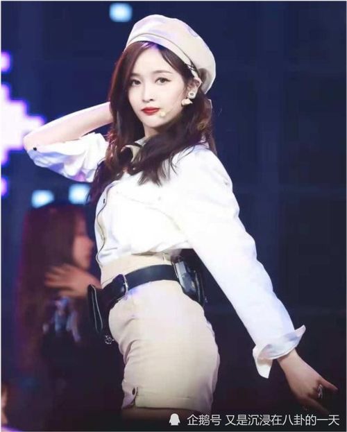 周冬雨素颜生日照，真实之美，无惧岁月