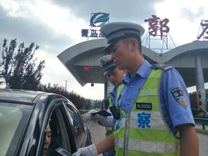 男子酒驾送妻上班，保安的正义之举