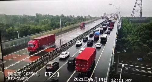 返程车流，微小震撼中的宏大力量