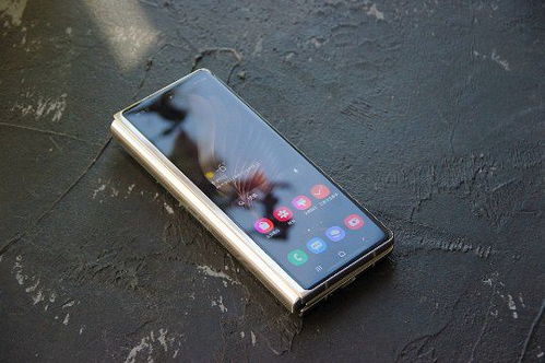 三星W399，技术与设计的完美结合