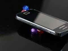 三星S5830i智能手机，性能与设计的完美结合