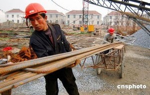 农民工直面省委书记，勇敢反映工资拖欠问题