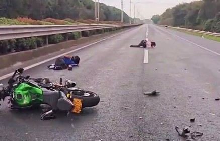 19岁机车女网红因车祸离世，生命的脆弱与无常