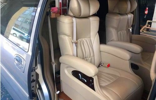 别克gl8商务车报价2020款(别克gl8商务车报价2020款价格陆上公务舱)