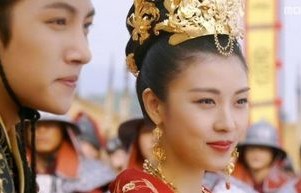 穿越剧王妃今天休夫了吗——百集短剧的精彩演绎