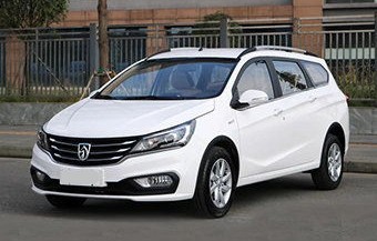 宝骏310w报价及图片(宝骏310w报价及图片售价398万自动挡)