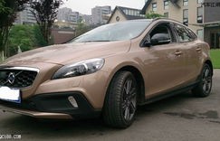 沃尔沃v40报价及图片(沃尔沃v40的价格2021款)