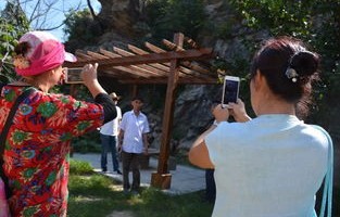 短剧农民神豪——农村的华丽蜕变