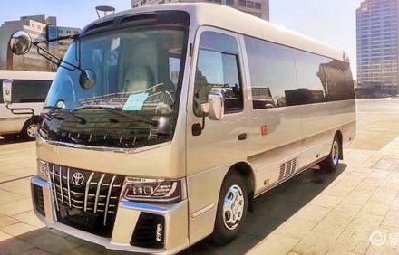 丰田考斯特7座商务车(丰田考斯特7座商务车价格视频讲解)