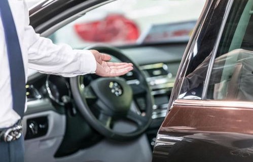 为什么新车不建议当天开回去(库存多久的车不建议买)